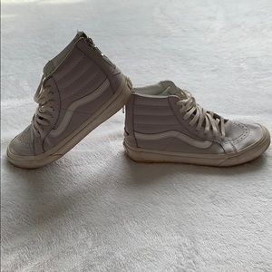 Vans leather old school with small zip in back